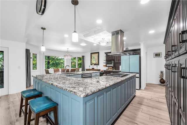 8 Brucker Drive, Bella Vista, AR 72715