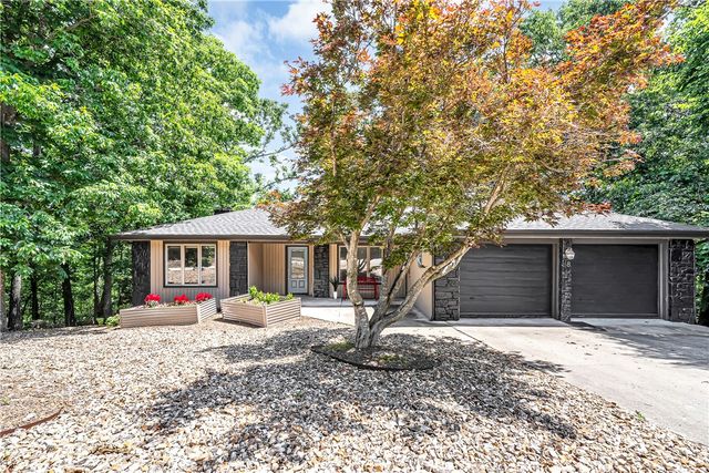 8 Brucker Drive, Bella Vista, AR 72715