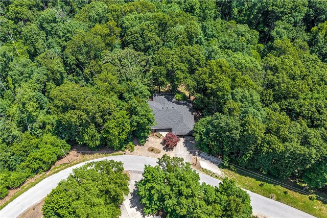 8 Brucker Drive, Bella Vista, AR 72715
