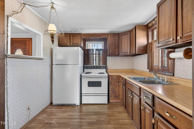 22120 Big Bass Camp Road Road, Abingdon, VA 24211