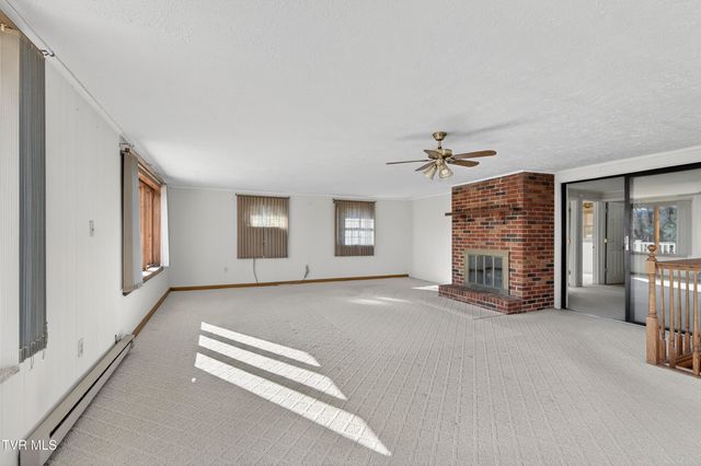 22120 Big Bass Camp Road Road, Abingdon, VA 24211