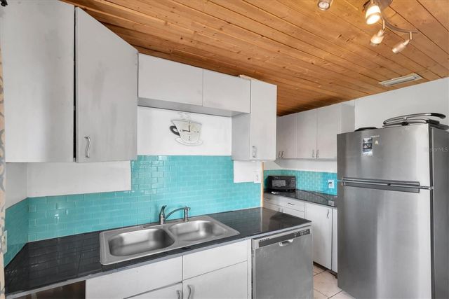 1846 51ST STREET S, Gulfport, FL 33707