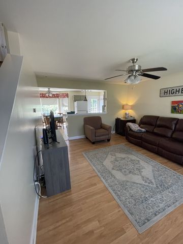 2885 Sutherland Dr, Thompsons Station, TN 37179