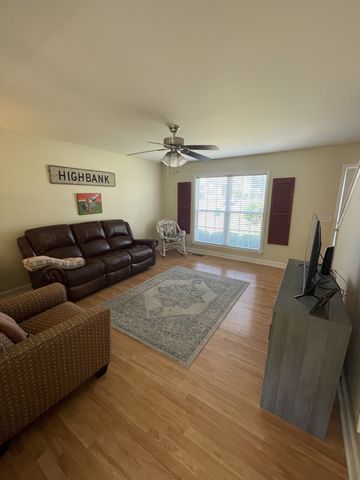 2885 Sutherland Dr, Thompsons Station, TN 37179