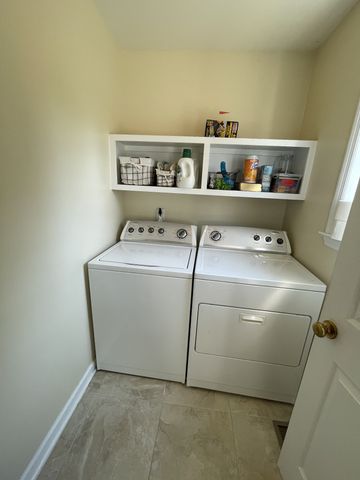2885 Sutherland Dr, Thompsons Station, TN 37179