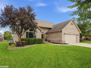 50494 Commons Drive, Macomb, MI 48042