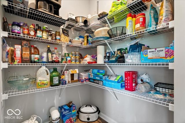 6915 Seabiscuit Road, Whitestown, IN 46075