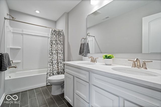 6915 Seabiscuit Road, Whitestown, IN 46075
