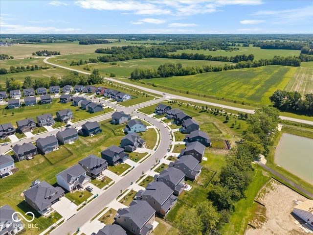 6915 Seabiscuit Road, Whitestown, IN 46075