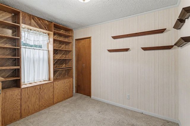 2901 Hartline Drive, Rochester Hills, MI 48309