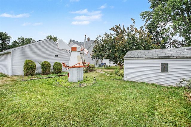 2901 Hartline Drive, Rochester Hills, MI 48309