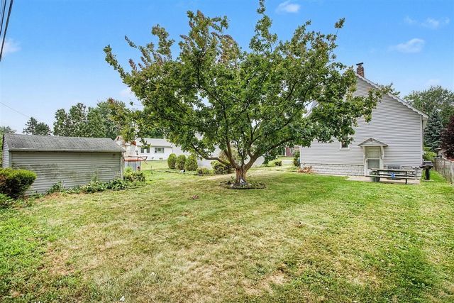 2901 Hartline Drive, Rochester Hills, MI 48309