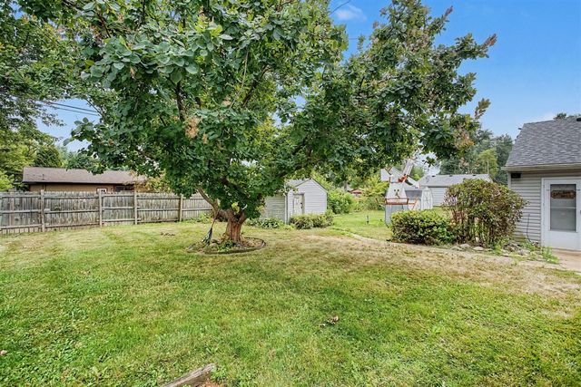 2901 Hartline Drive, Rochester Hills, MI 48309