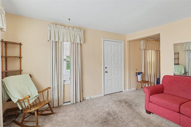 2901 Hartline Drive, Rochester Hills, MI 48309
