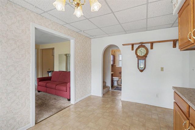 2901 Hartline Drive, Rochester Hills, MI 48309
