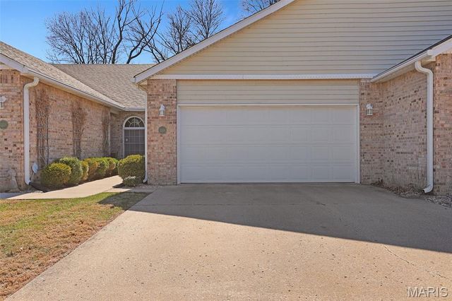 1206 University Drive, Edwardsville, IL 62025