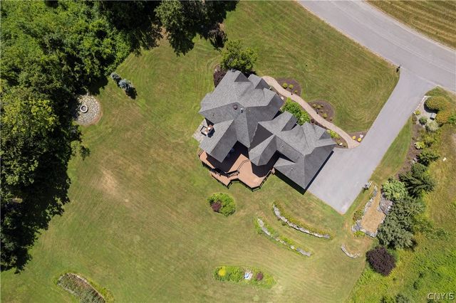 4020 Deer Crossing, Pompey, NY 13104