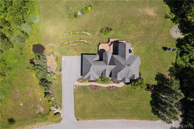 4020 Deer Crossing, Pompey, NY 13104