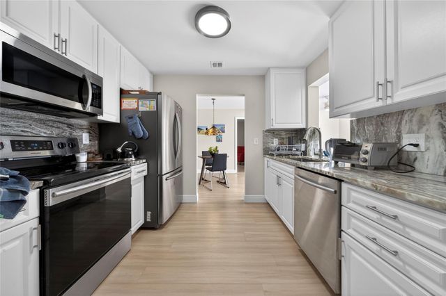 8950 NW 13th Street, Plantation, FL 33322