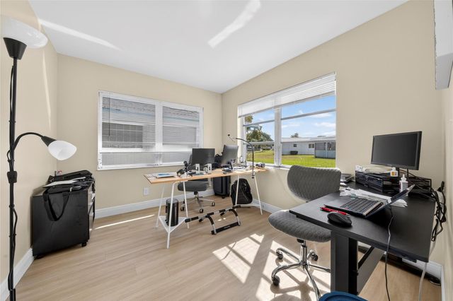 8950 NW 13th Street, Plantation, FL 33322