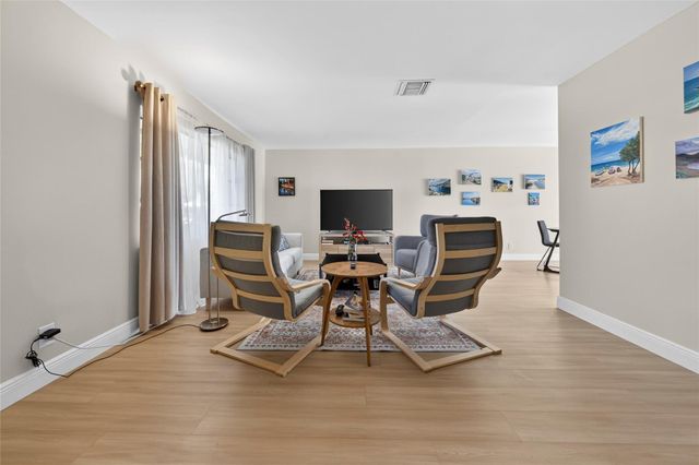 8950 NW 13th Street, Plantation, FL 33322