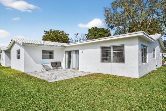 8950 NW 13th Street, Plantation, FL 33322