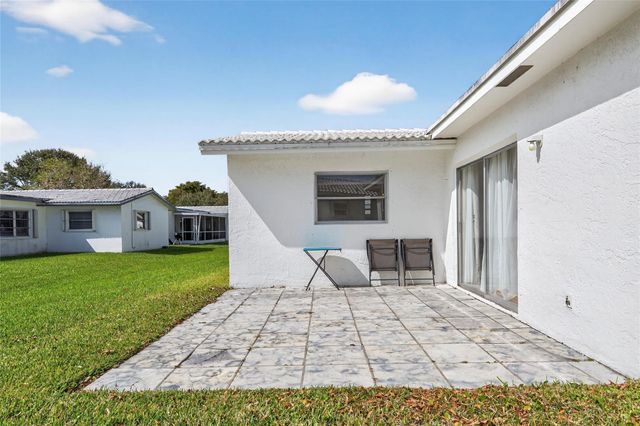 8950 NW 13th Street, Plantation, FL 33322