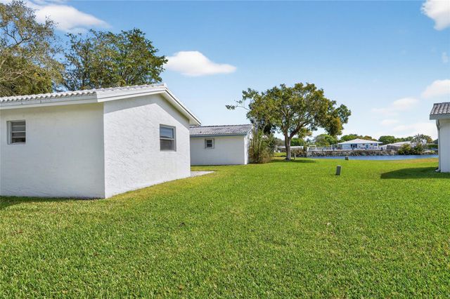 8950 NW 13th Street, Plantation, FL 33322