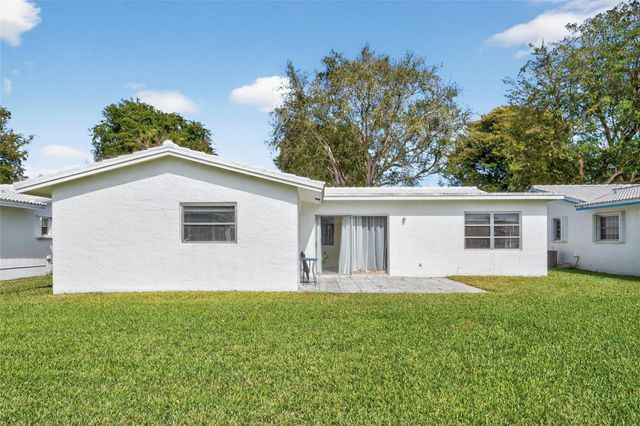 8950 NW 13th Street, Plantation, FL 33322