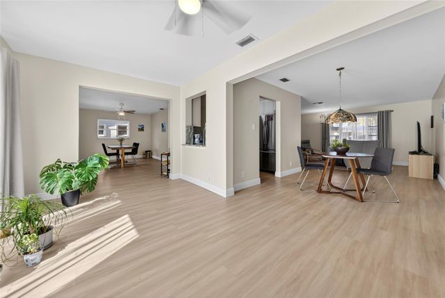 8950 NW 13th Street, Plantation, FL 33322