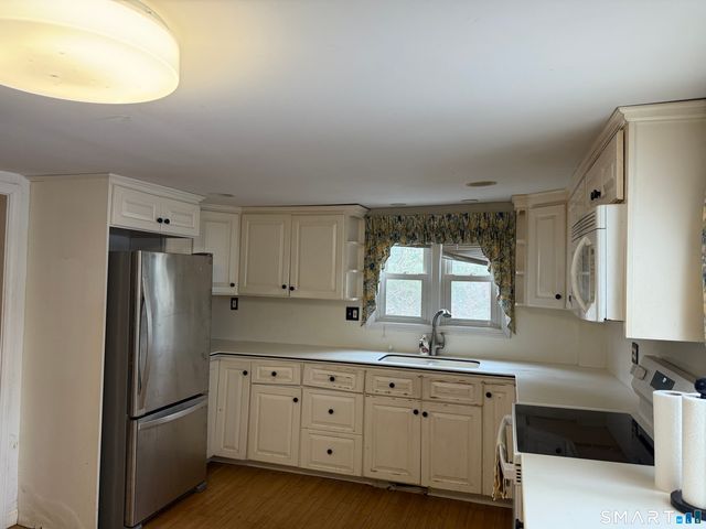 316 South Road, Farmington, CT 06032