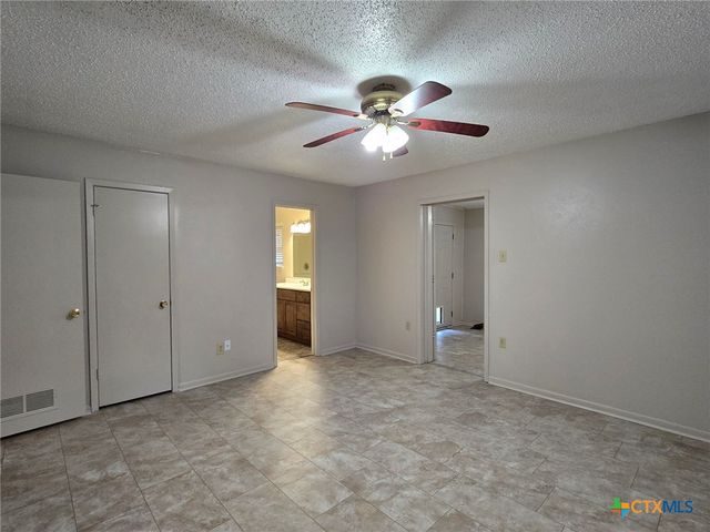 421 Carothers Street, Copperas Cove, TX 76522