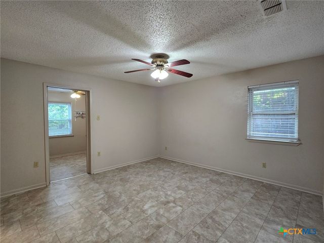 421 Carothers Street, Copperas Cove, TX 76522