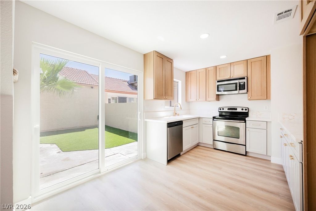 2822 Sesame Drive, Las Vegas, NV 89142 — exterior