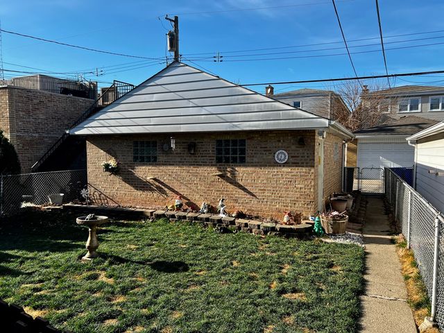 5552 N Major Avenue, Chicago, IL 60630