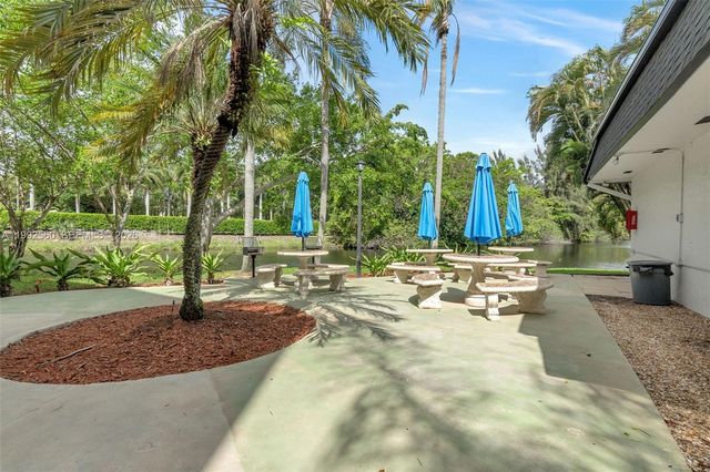 1021 Mockingbird Lane 302, Plantation, FL 33324