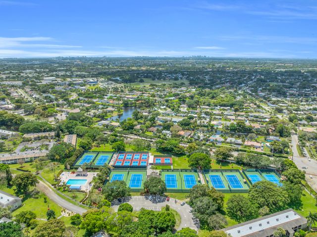 1102 Bahama Bend C1, Coconut Creek, FL 33066