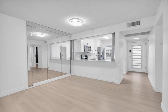 1102 Bahama Bend C1, Coconut Creek, FL 33066