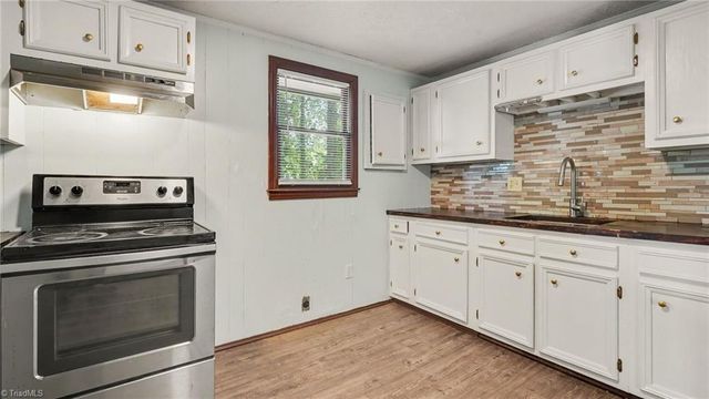 1301 Clegg Street, Greensboro, NC 27407