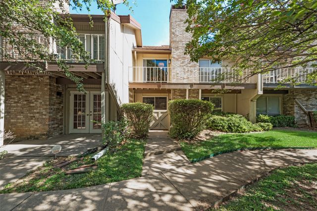5814 Meadow Wood Lane, Fort Worth, TX 76112