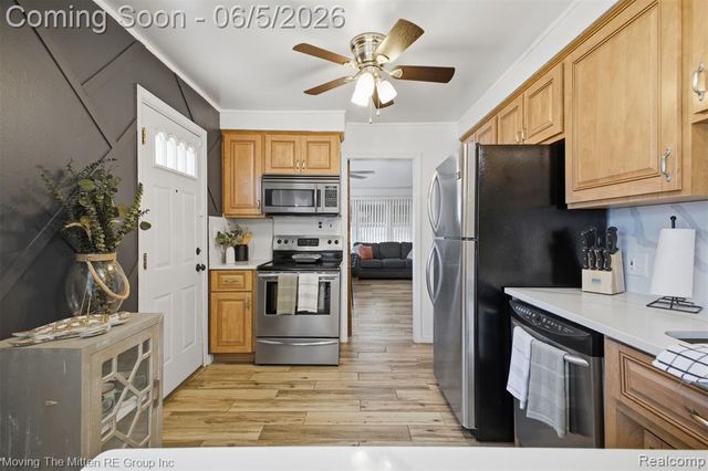 3327 Syracuse Street, Dearborn, MI 48124