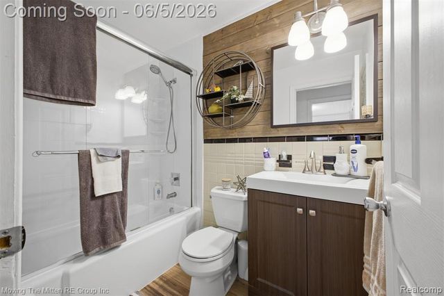 3327 Syracuse Street, Dearborn, MI 48124