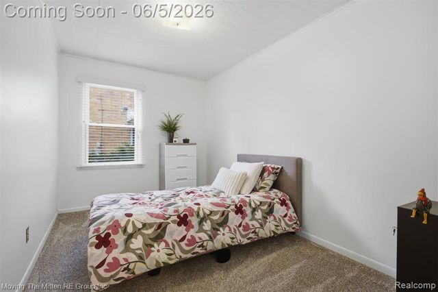 3327 Syracuse Street, Dearborn, MI 48124