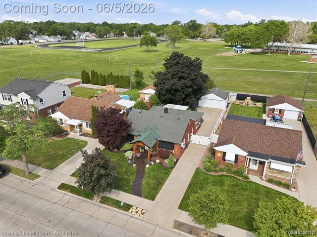 3327 Syracuse Street, Dearborn, MI 48124