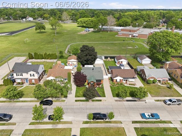 3327 Syracuse Street, Dearborn, MI 48124