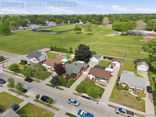 3327 Syracuse Street, Dearborn, MI 48124