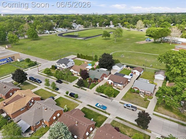 3327 Syracuse Street, Dearborn, MI 48124