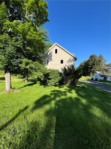 6705 E Townline Road, Williamson, NY 14589