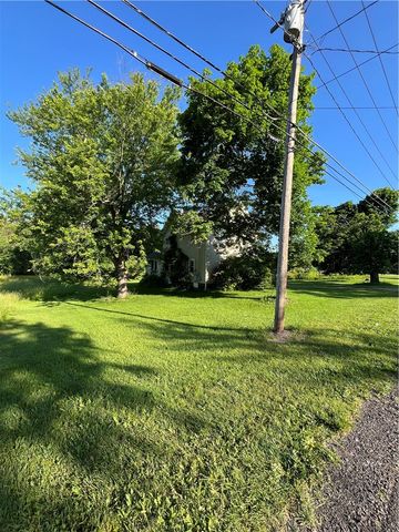 6705 E Townline Road, Williamson, NY 14589