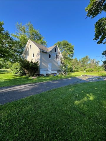 6705 E Townline Road, Williamson, NY 14589